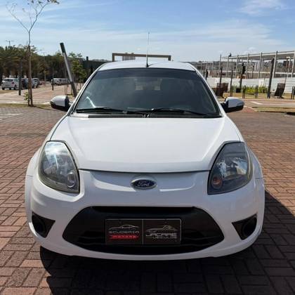 FORD KA 1.0 MPI 8V FLEX 2P MANUAL FORD KA 1.0 MPI 8V FLEX 2P MANUAL